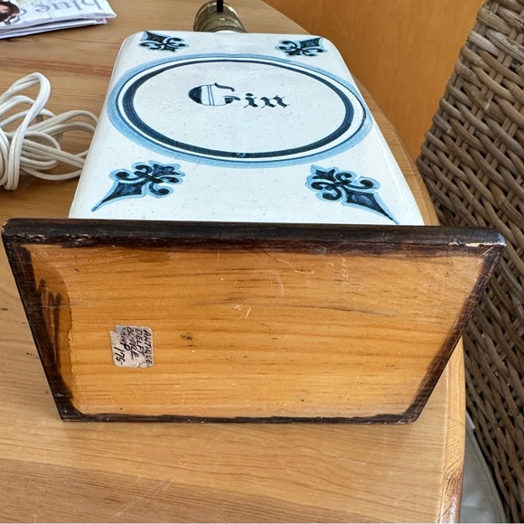 Delft Blue Gin Bottle Lamp.  Works! - Picture 8 of 10